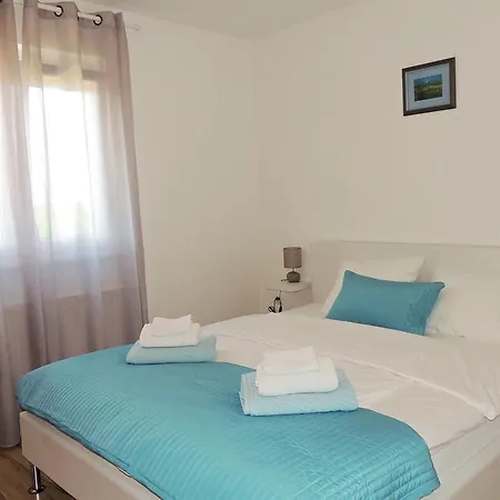 Апартаменты Private Kirincic Vrh (Krk)